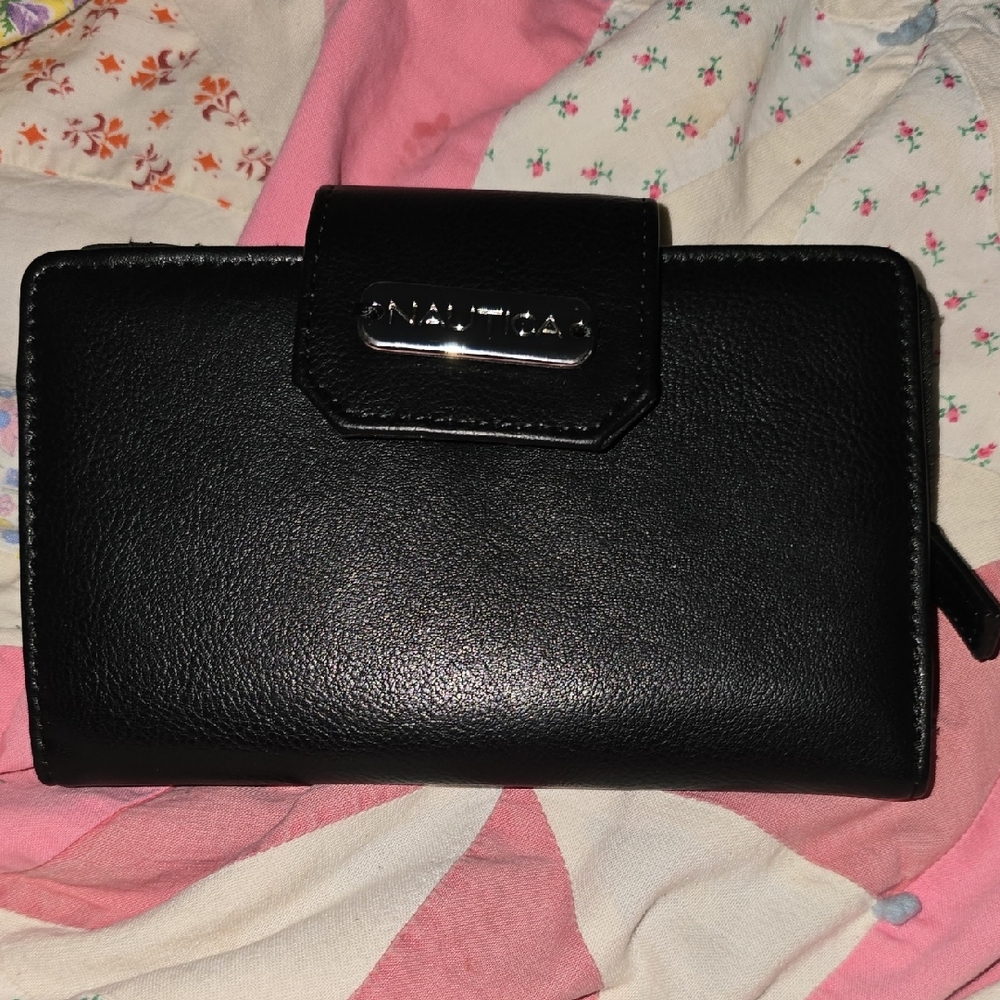 Nautica Black Pebble-Texture Women's Wallet with Metal Logo